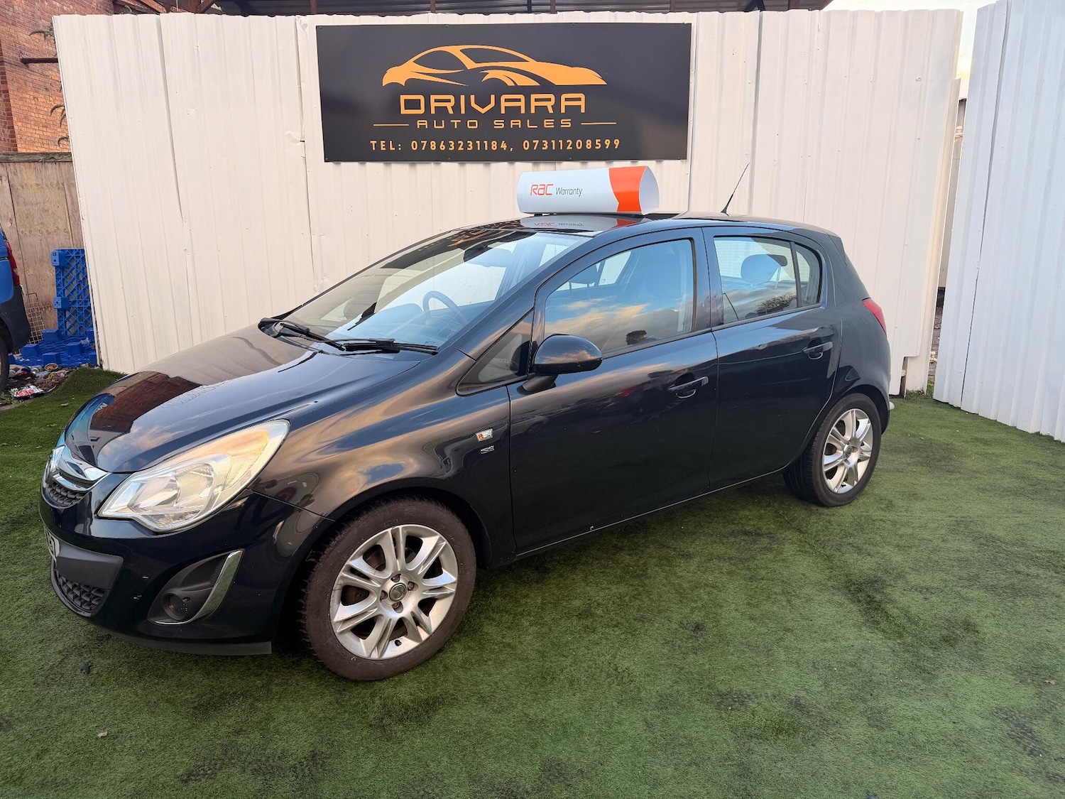 Used Vauxhall Corsa 2012 for sale - 76585081: Photo 2
