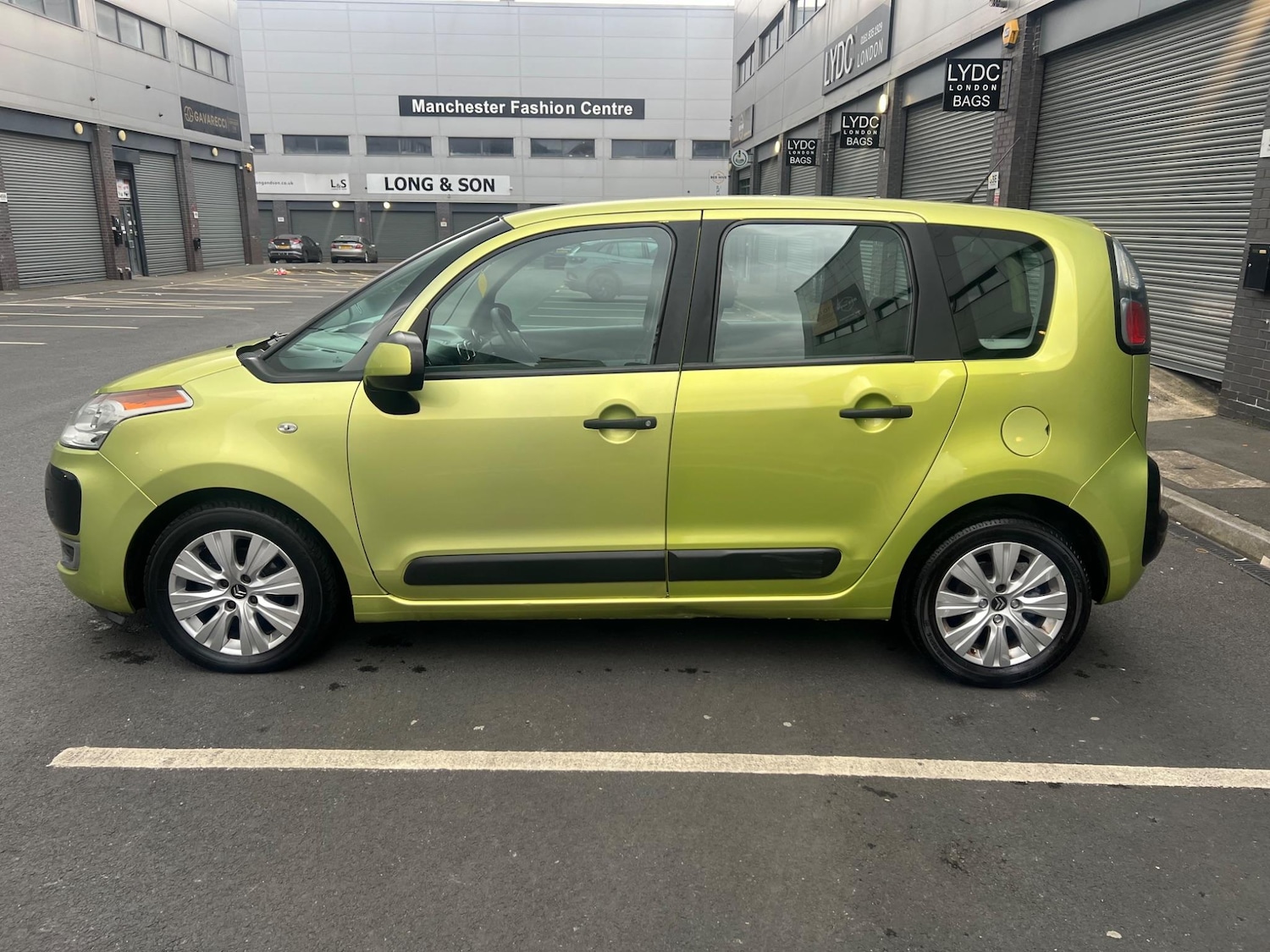 Used Citroen C3 Picasso 2010 for sale - 76952939: Photo 8