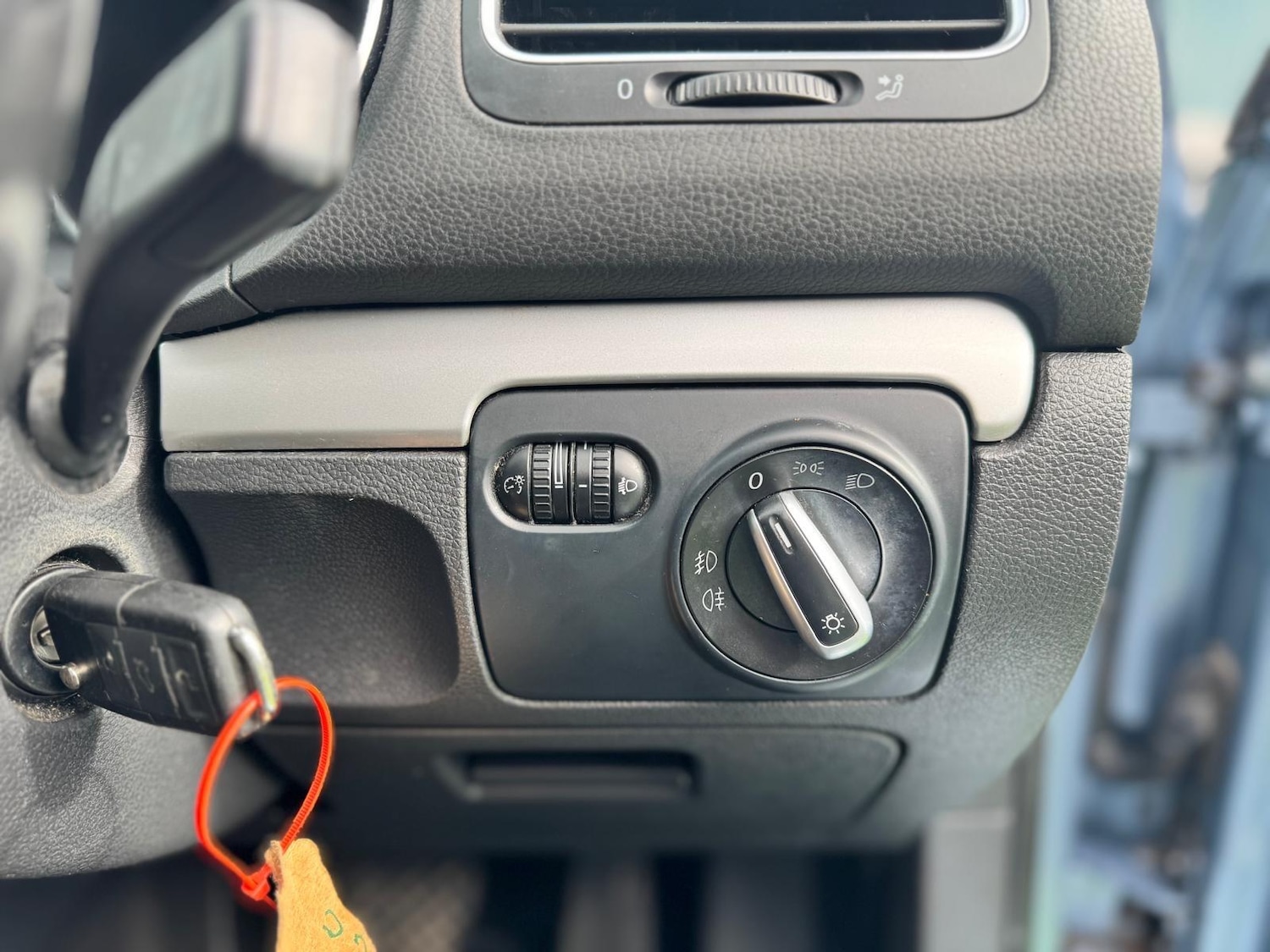 Used Volkswagen Golf 2009 for sale - 76952638: Photo 28