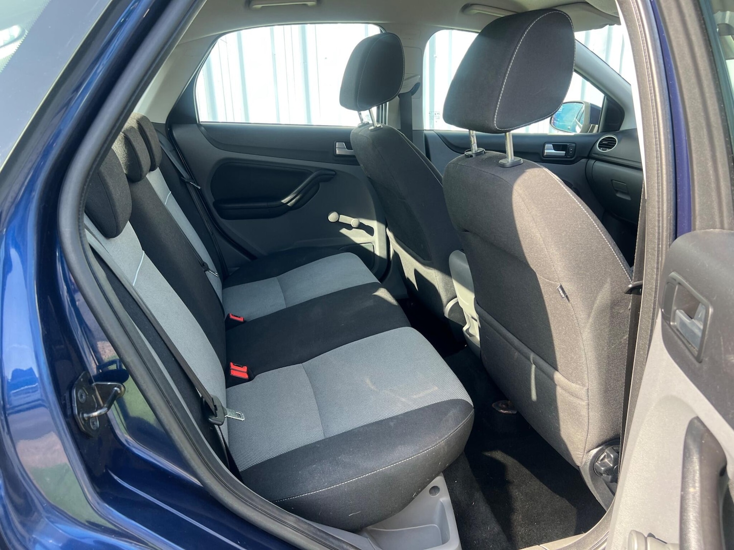 Used Ford Focus 2010 for sale - 76952339: Photo 10