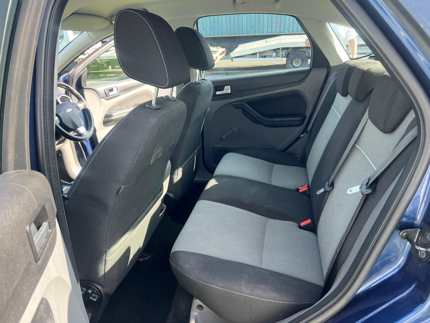 Used Ford Focus 2010 for sale - 76952339: Photo 12