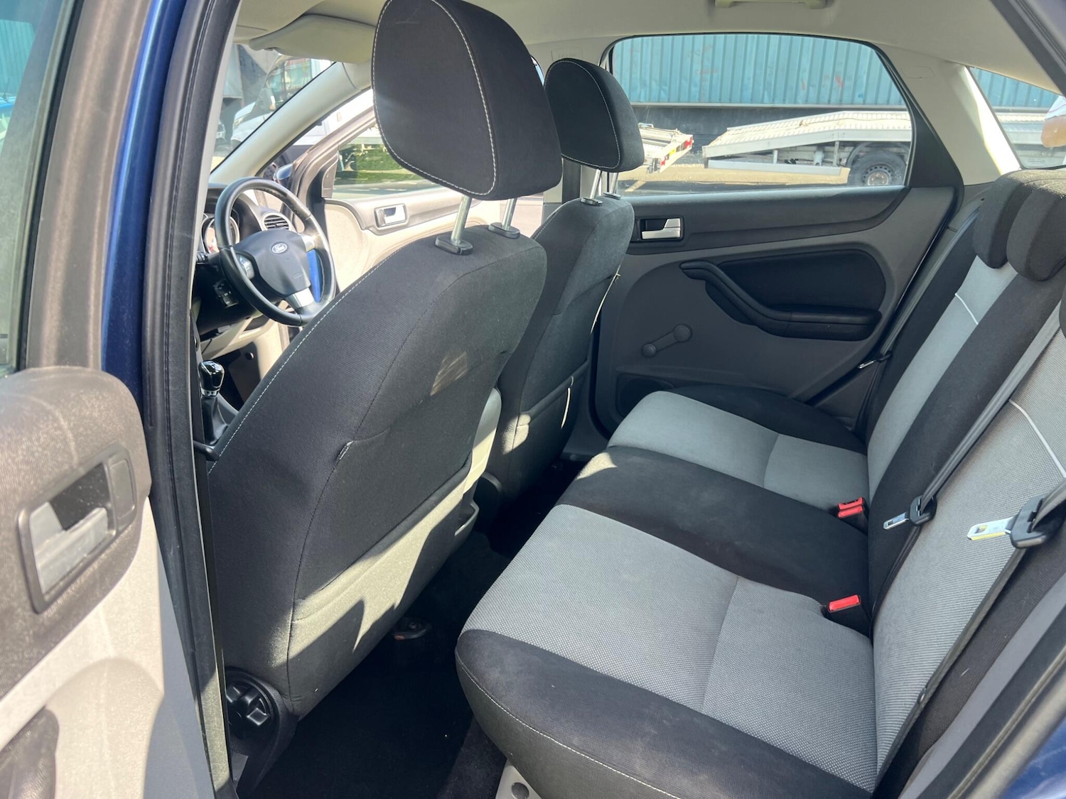 Used Ford Focus 2010 for sale - 76952339: Photo 14