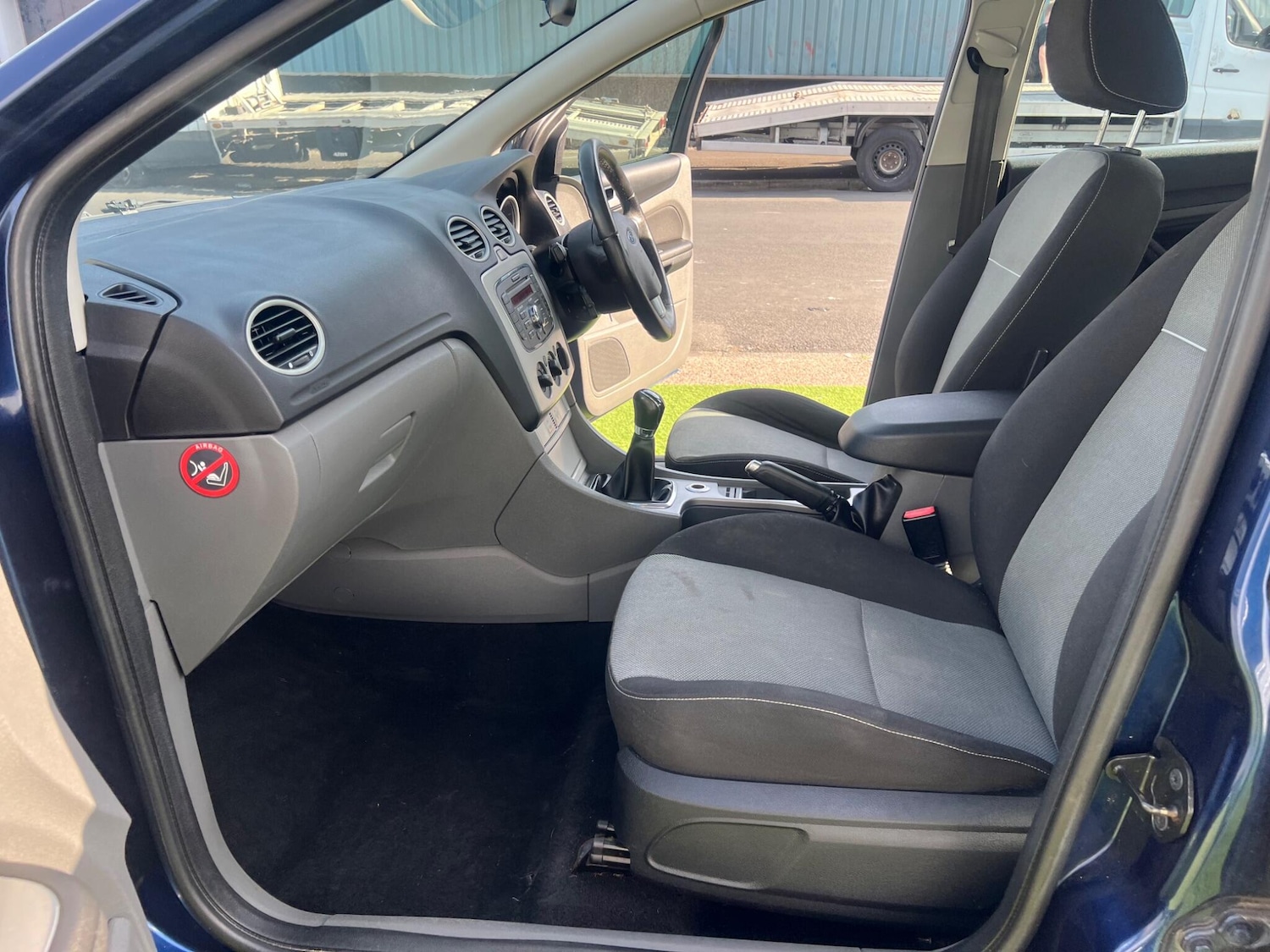 Used Ford Focus 2010 for sale - 76952339: Photo 15