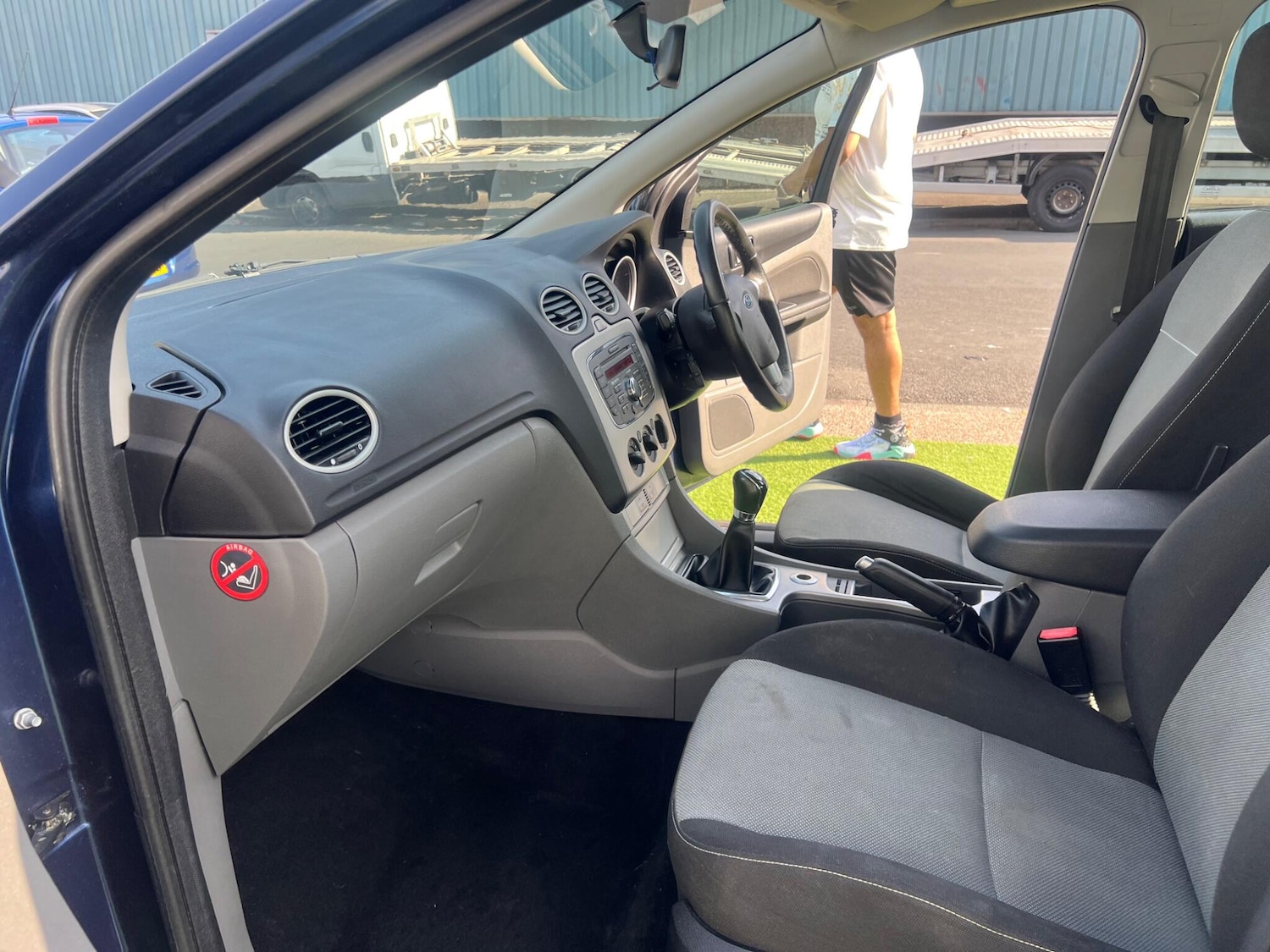 Used Ford Focus 2010 for sale - 76952339: Photo 17