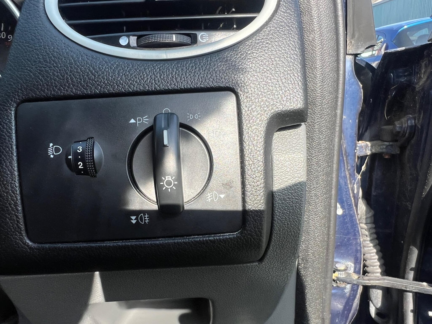 Used Ford Focus 2010 for sale - 76952339: Photo 21