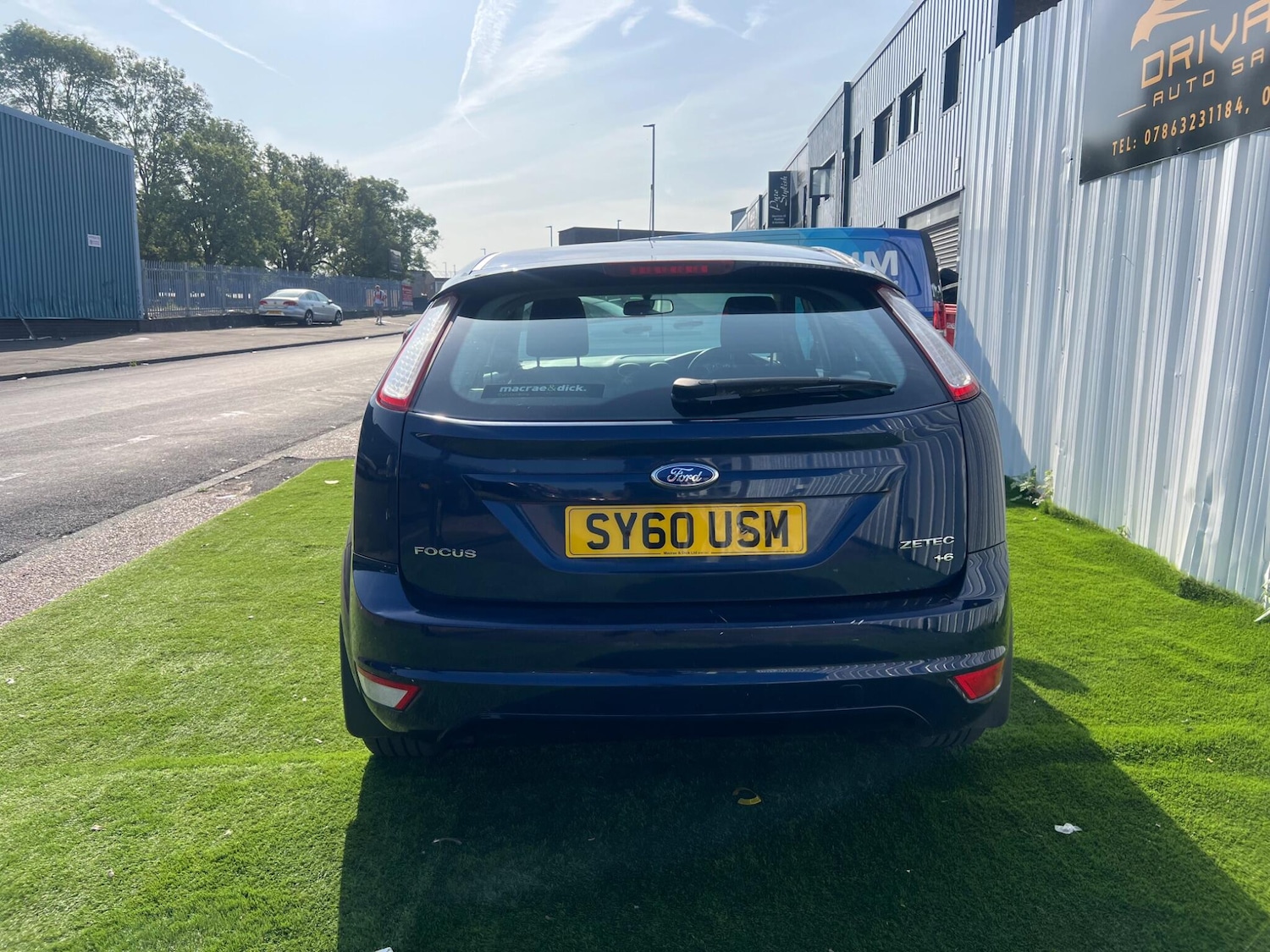 Used Ford Focus 2010 for sale - 76952339: Photo 5