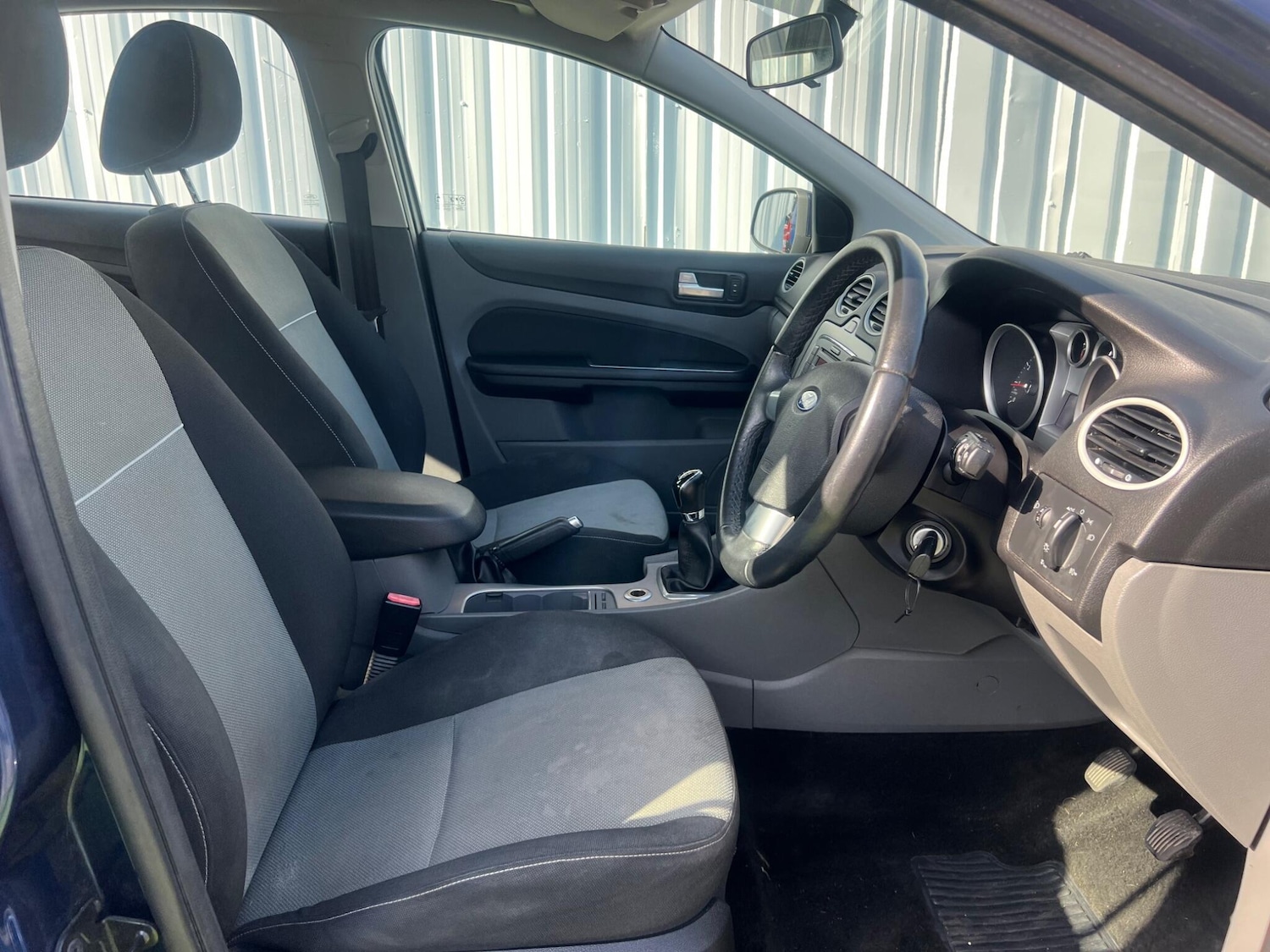 Used Ford Focus 2010 for sale - 76952339: Photo 7