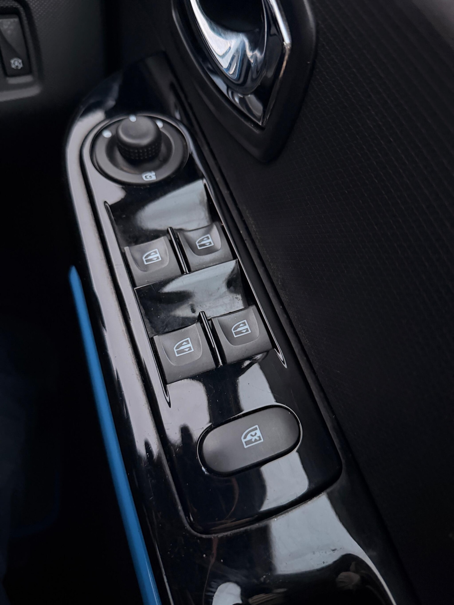 Used Renault Clio 2013 for sale - 76771680: Photo 17