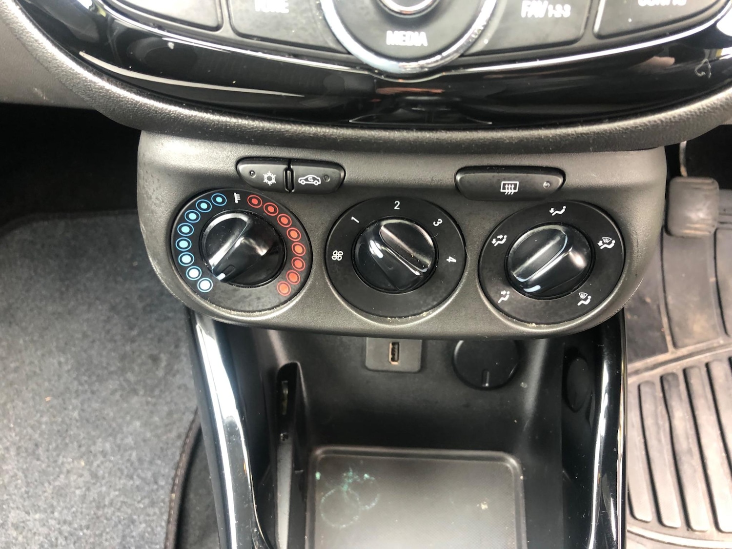 Used Vauxhall Corsa 2015 for sale - 76953387: Photo 18