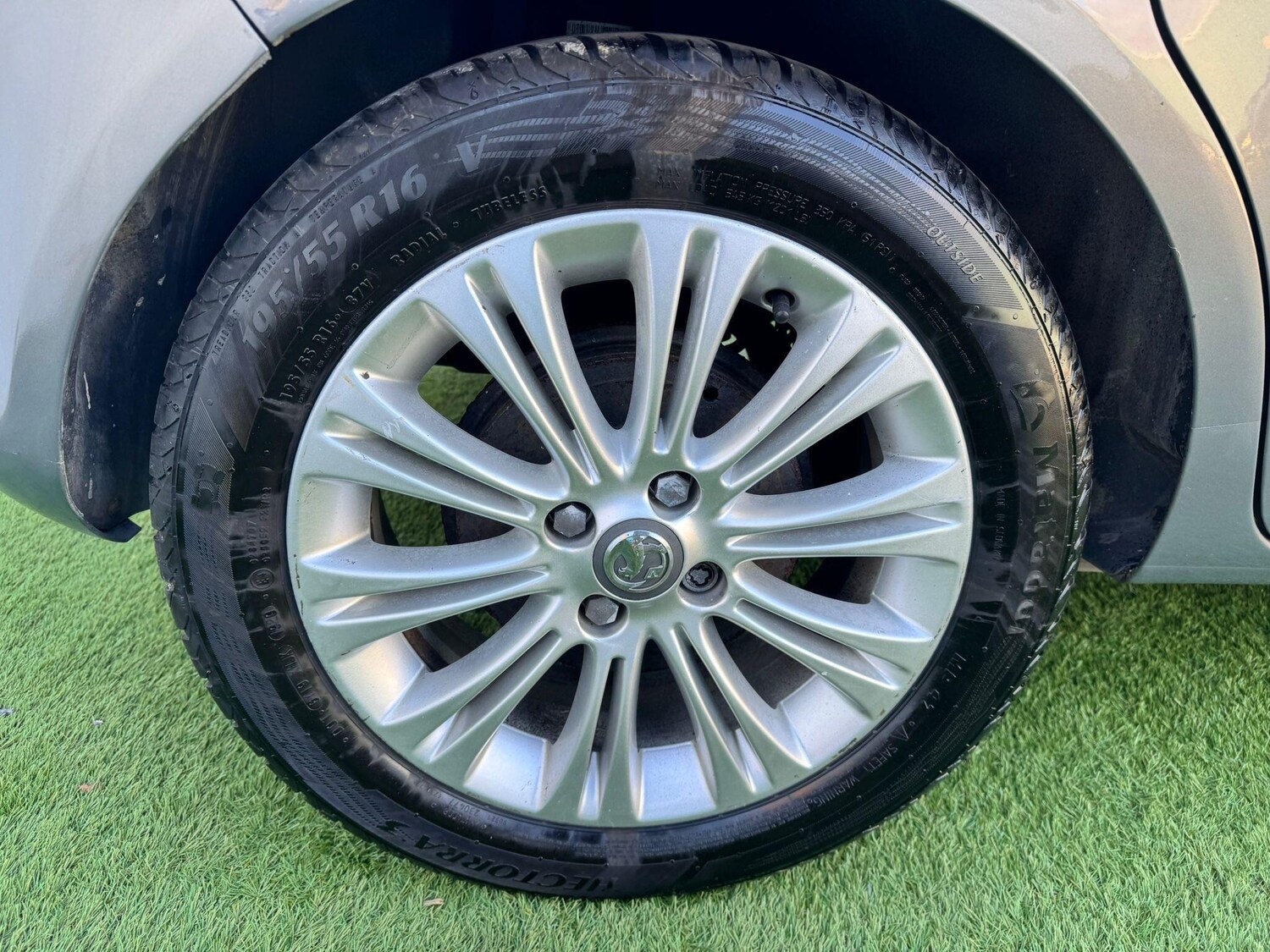 Used Vauxhall Corsa 2011 for sale - 76549192: Photo 11