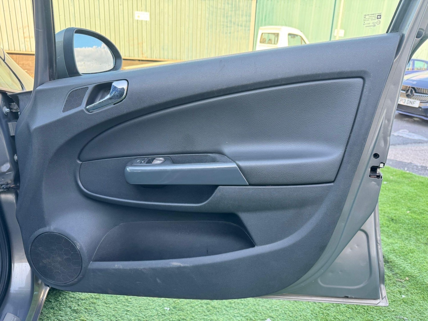 Used Vauxhall Corsa 2011 for sale - 76549192: Photo 24