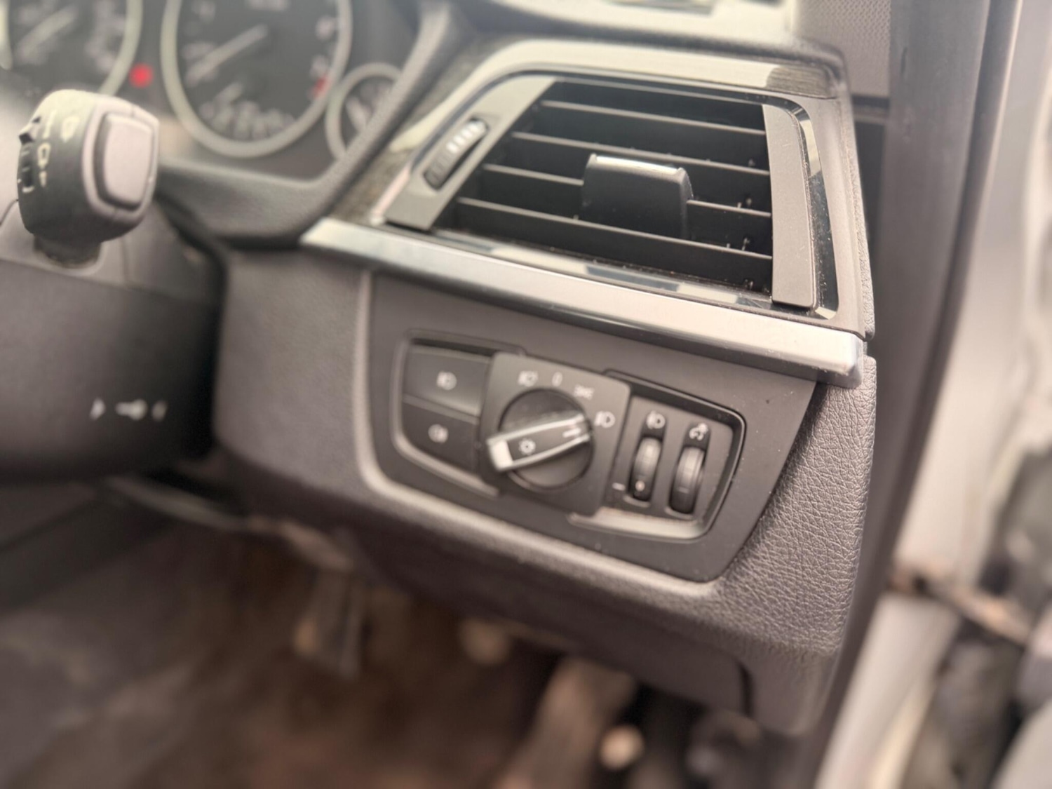 Used BMW 3 Series 2012 for sale - 77132042: Photo 19