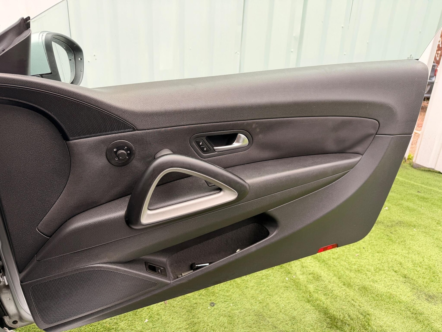 Used Volkswagen Scirocco 2009 for sale - 76952615: Photo 15