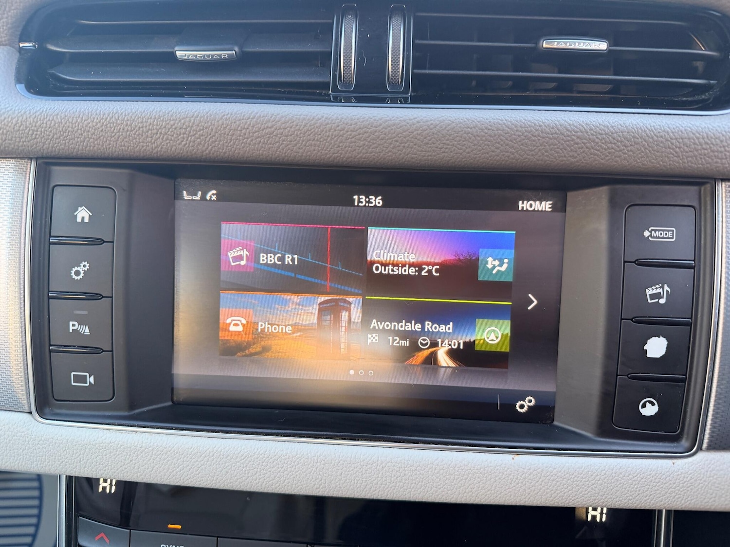 Used Jaguar XF 2018 for sale - 76645630: Photo 15