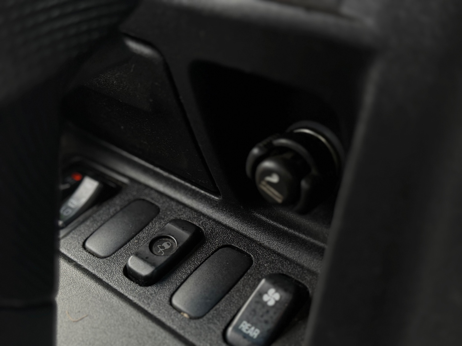 Used Mitsubishi Shogun 2005 for sale - 78067811: Photo 57