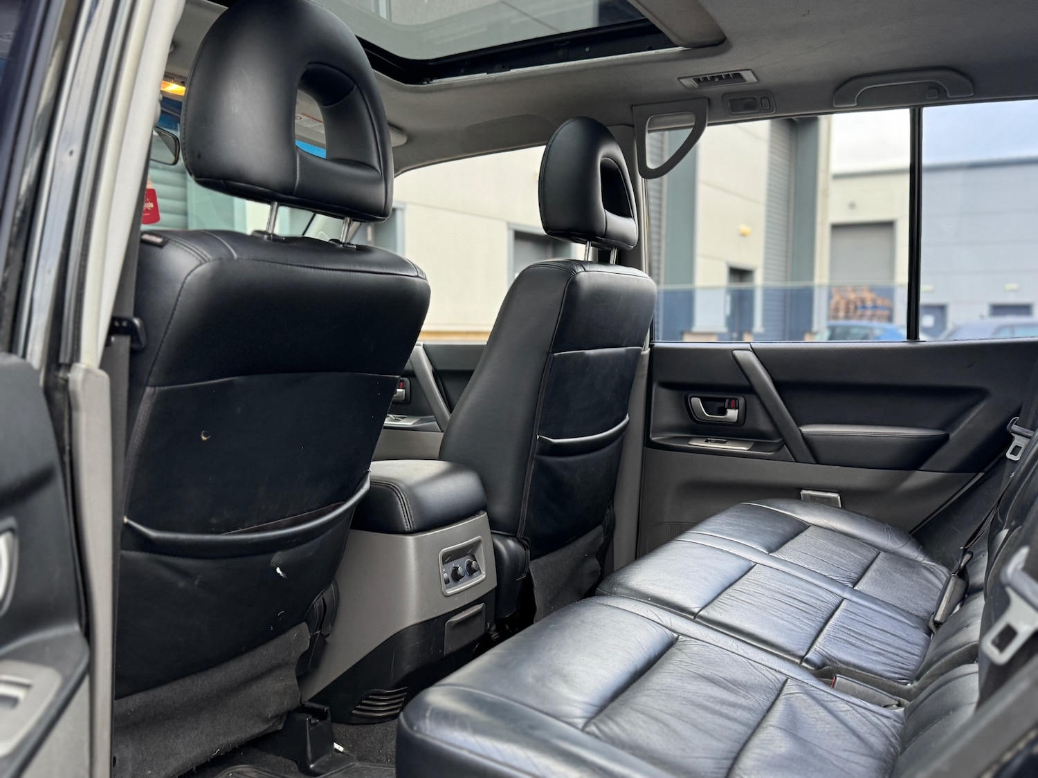 Used Mitsubishi Shogun 2005 for sale - 78067811: Photo 68