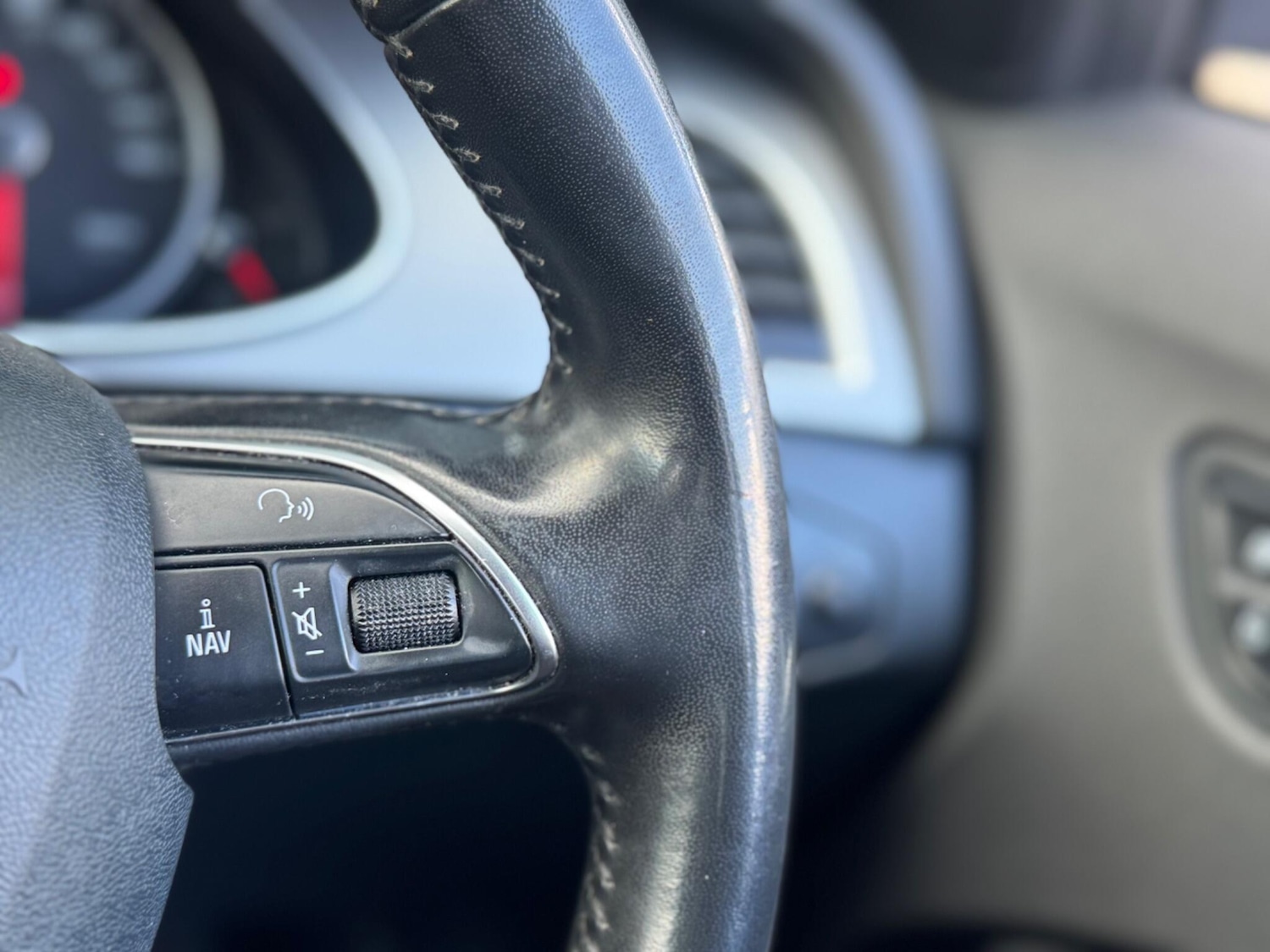 Used Audi A4 2014 for sale - 77344727: Photo 62