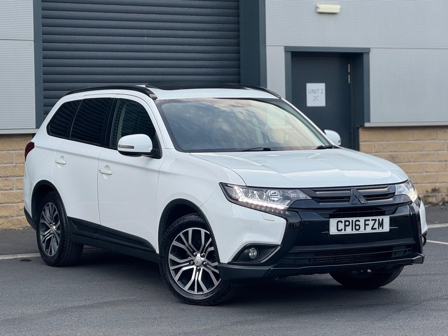 Used Mitsubishi Outlander 2016 for sale - 76992439: Photo 4