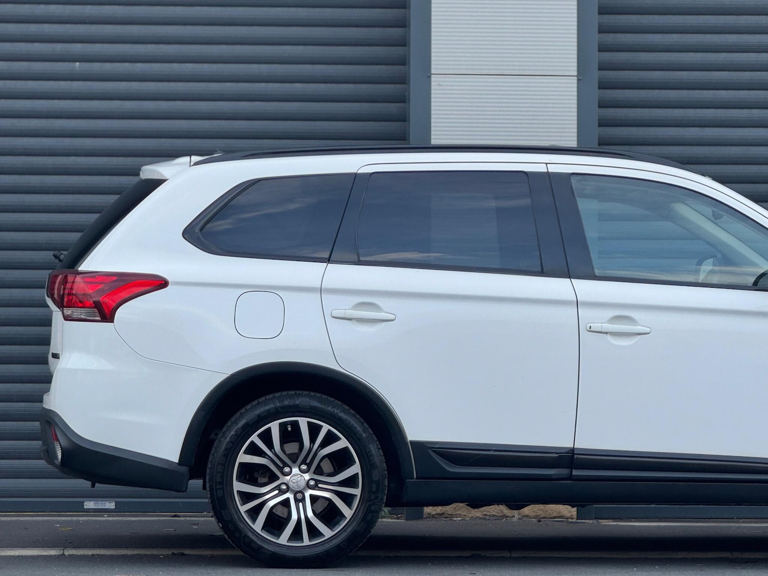 Used Mitsubishi Outlander 2016 for sale - 76992439: Photo 40