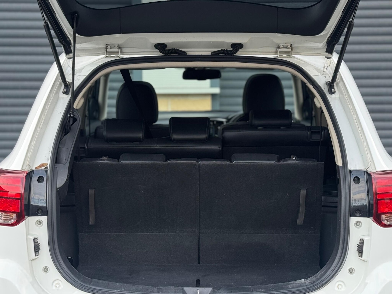 Used Mitsubishi Outlander 2016 for sale - 76992439: Photo 42