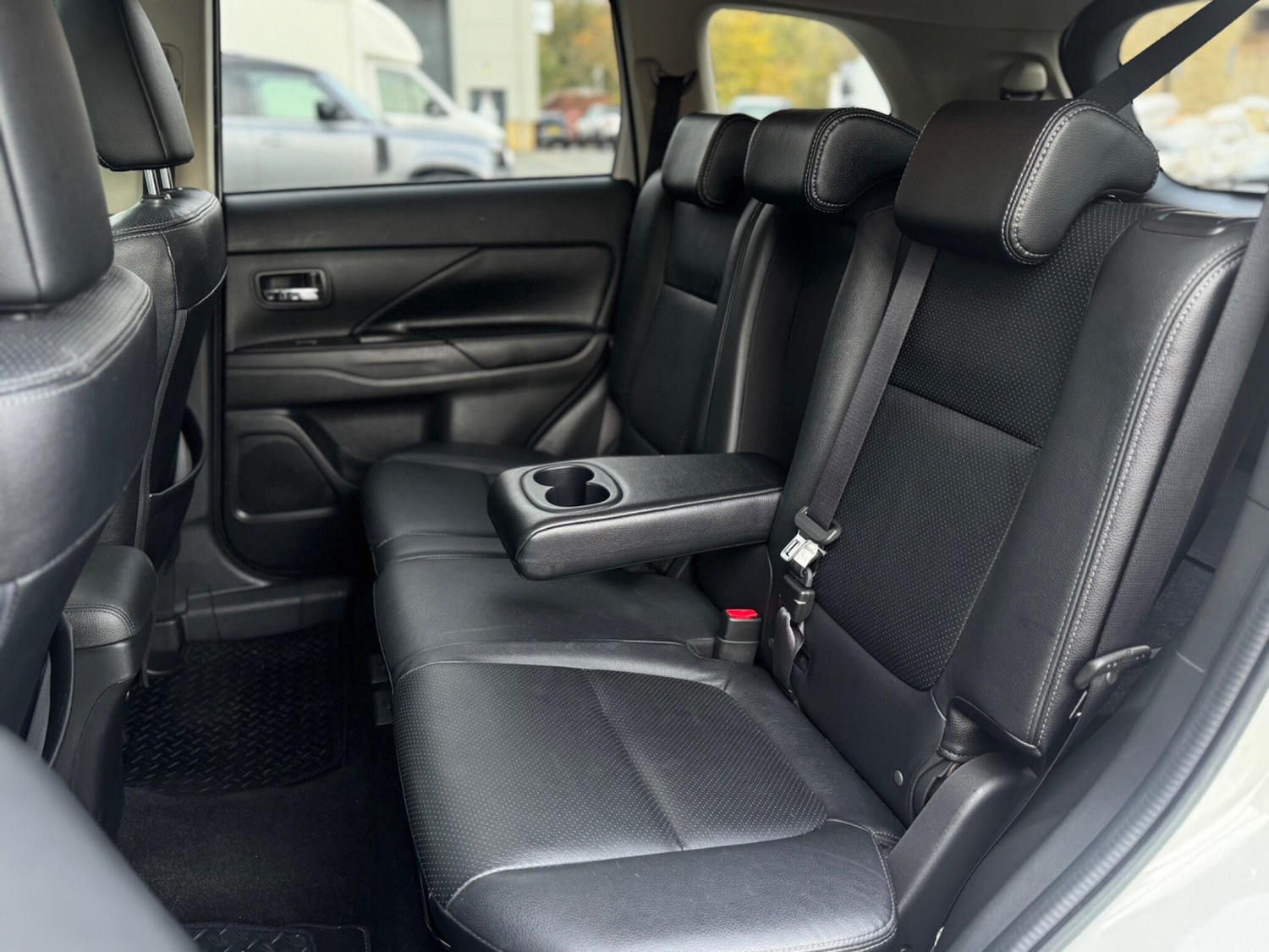 Used Mitsubishi Outlander 2016 for sale - 76992439: Photo 48