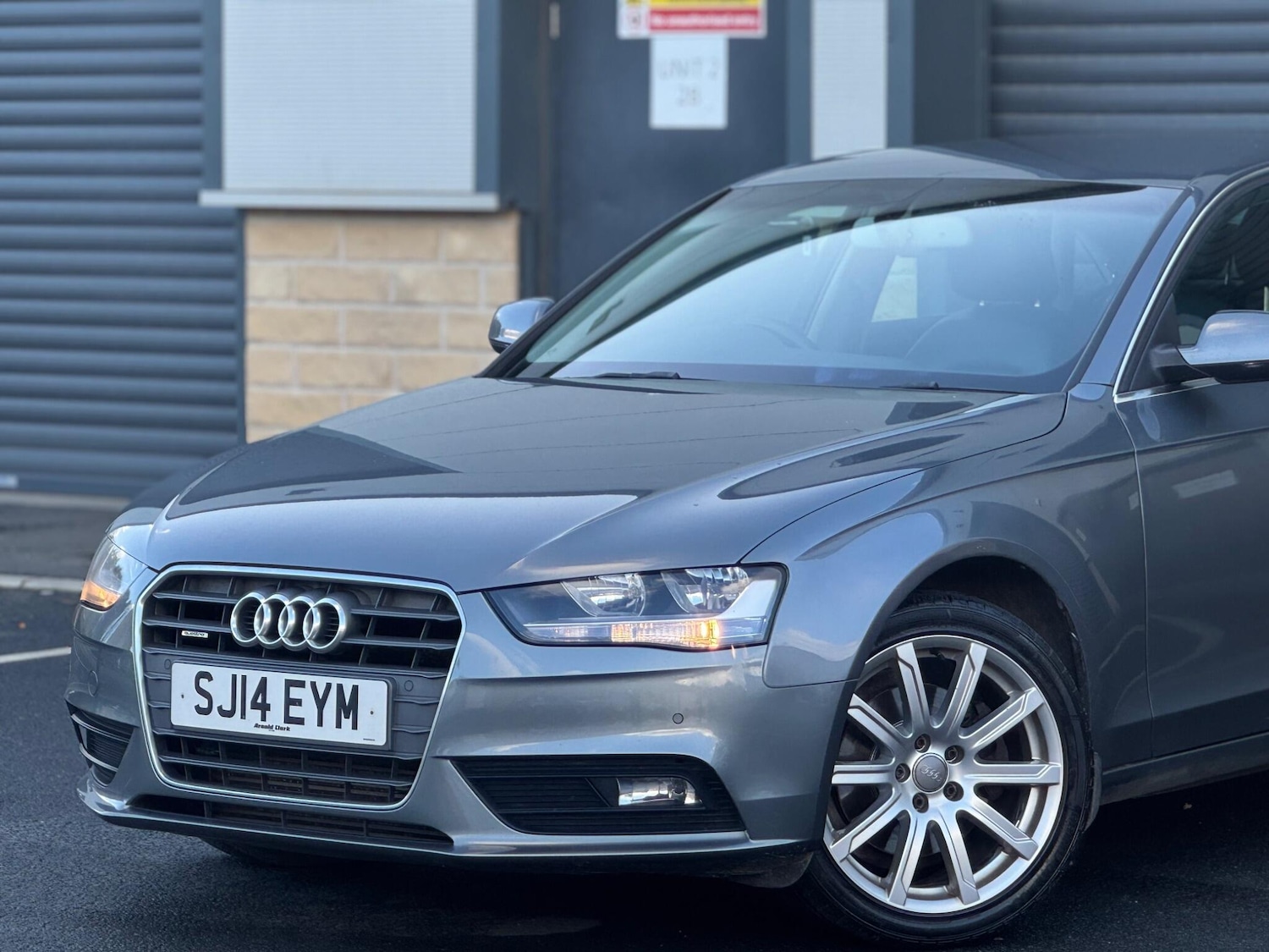 Used Audi A4 2014 for sale - 76633752: Photo 8