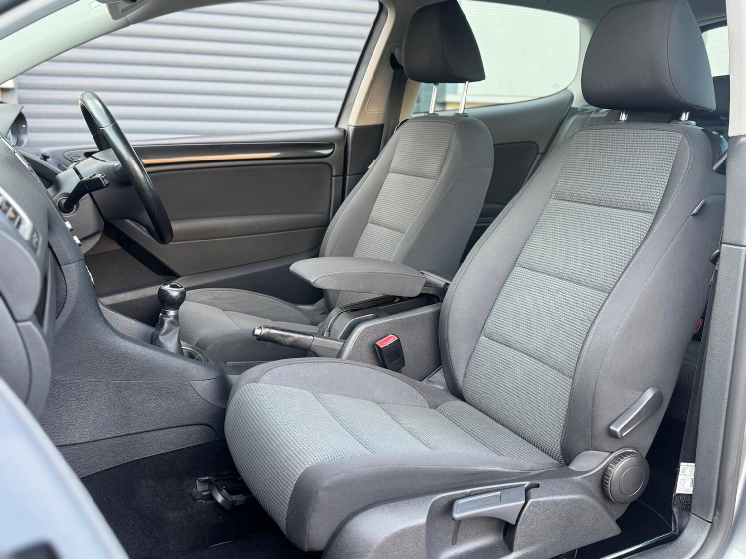 Used Volkswagen Golf 2011 for sale - 76633747: Photo 33