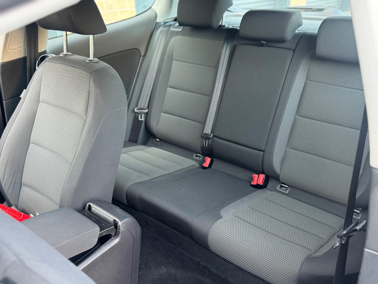 Used Volkswagen Golf 2011 for sale - 76633747: Photo 34