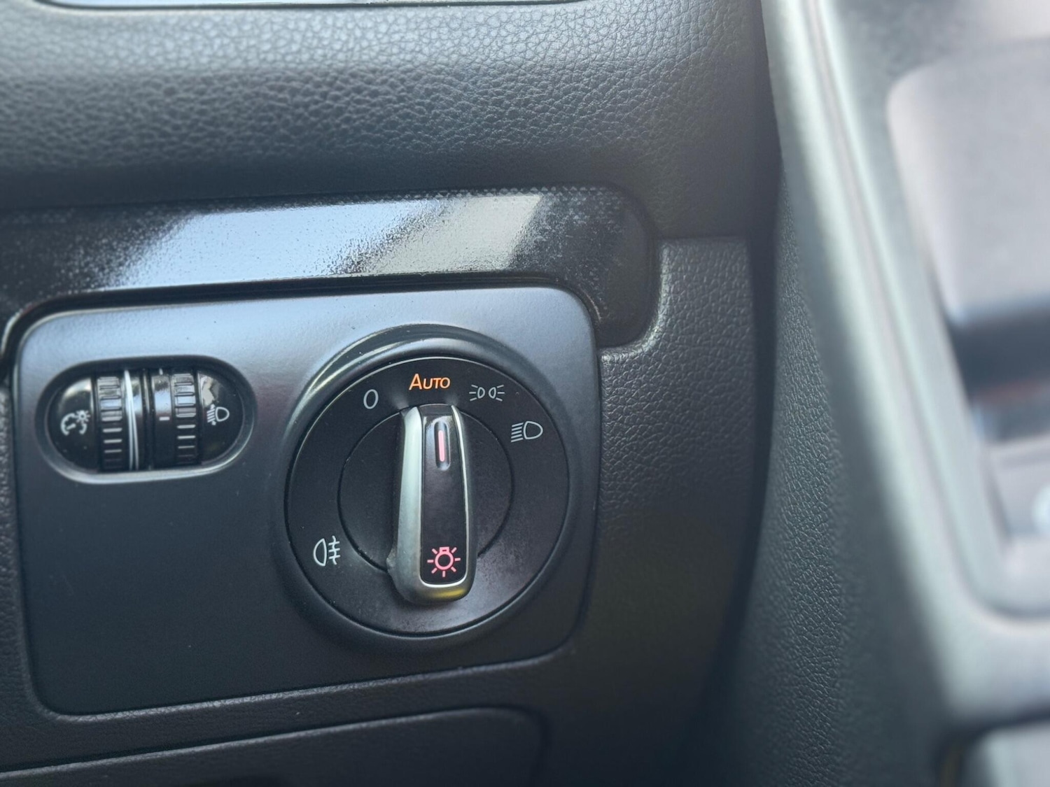 Used Volkswagen Golf 2011 for sale - 76633747: Photo 48