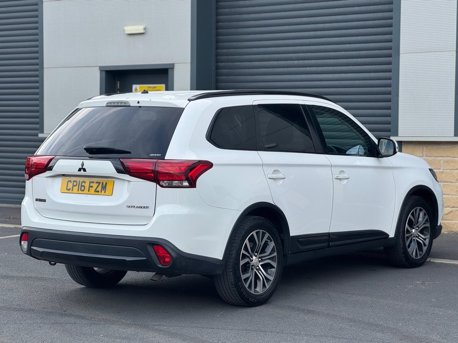 Used Mitsubishi Outlander 2016 for sale - 76633674: Photo 23