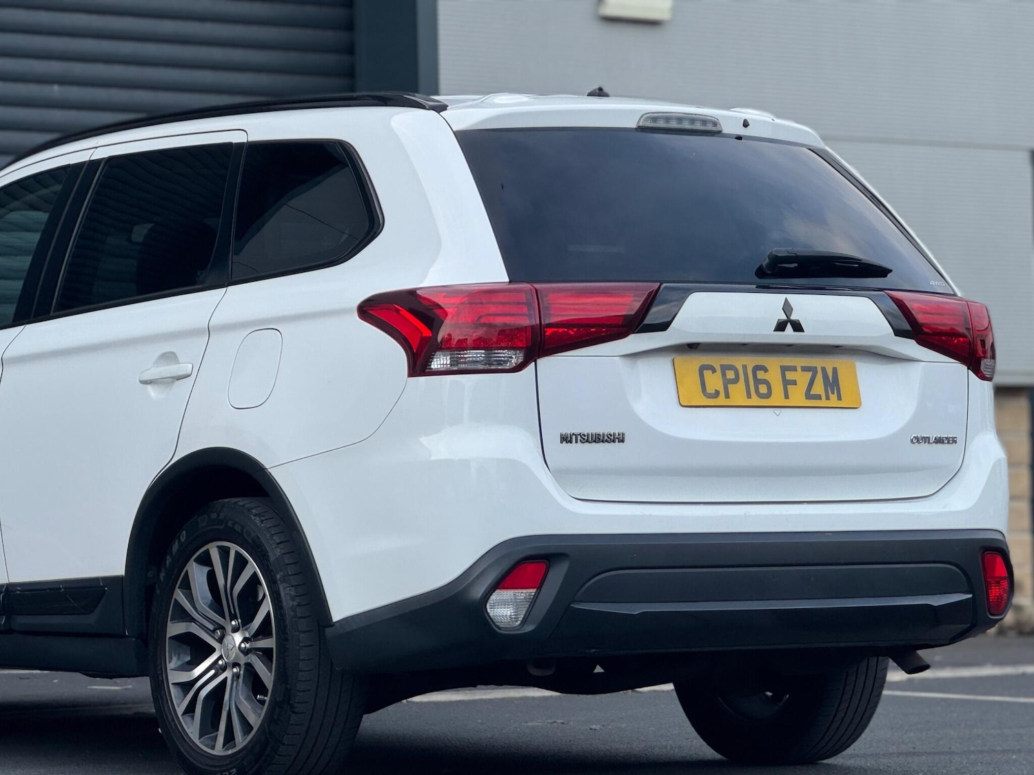 Used Mitsubishi Outlander 2016 for sale - 76633674: Photo 32