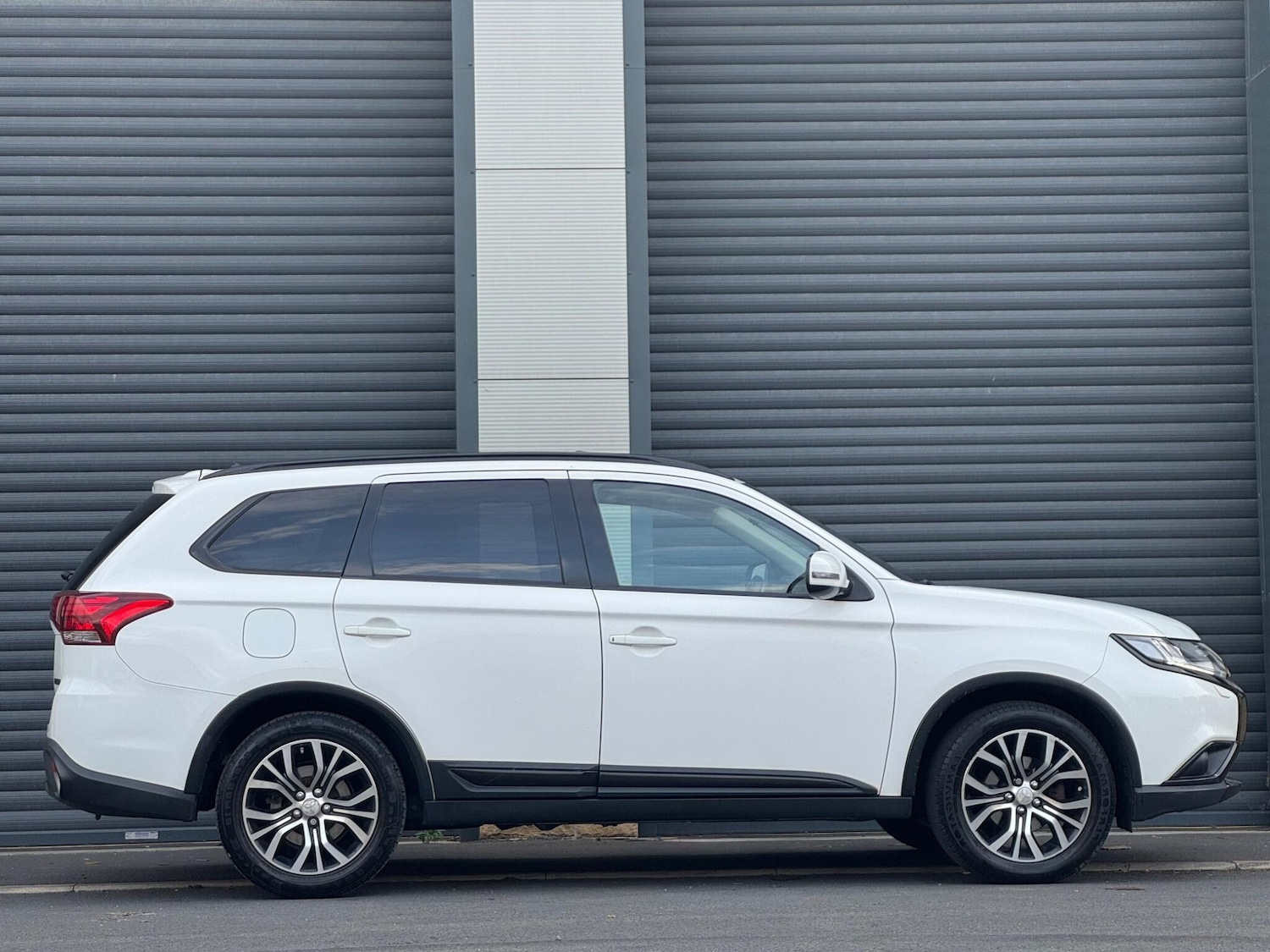 Used Mitsubishi Outlander 2016 for sale - 76633674: Photo 39