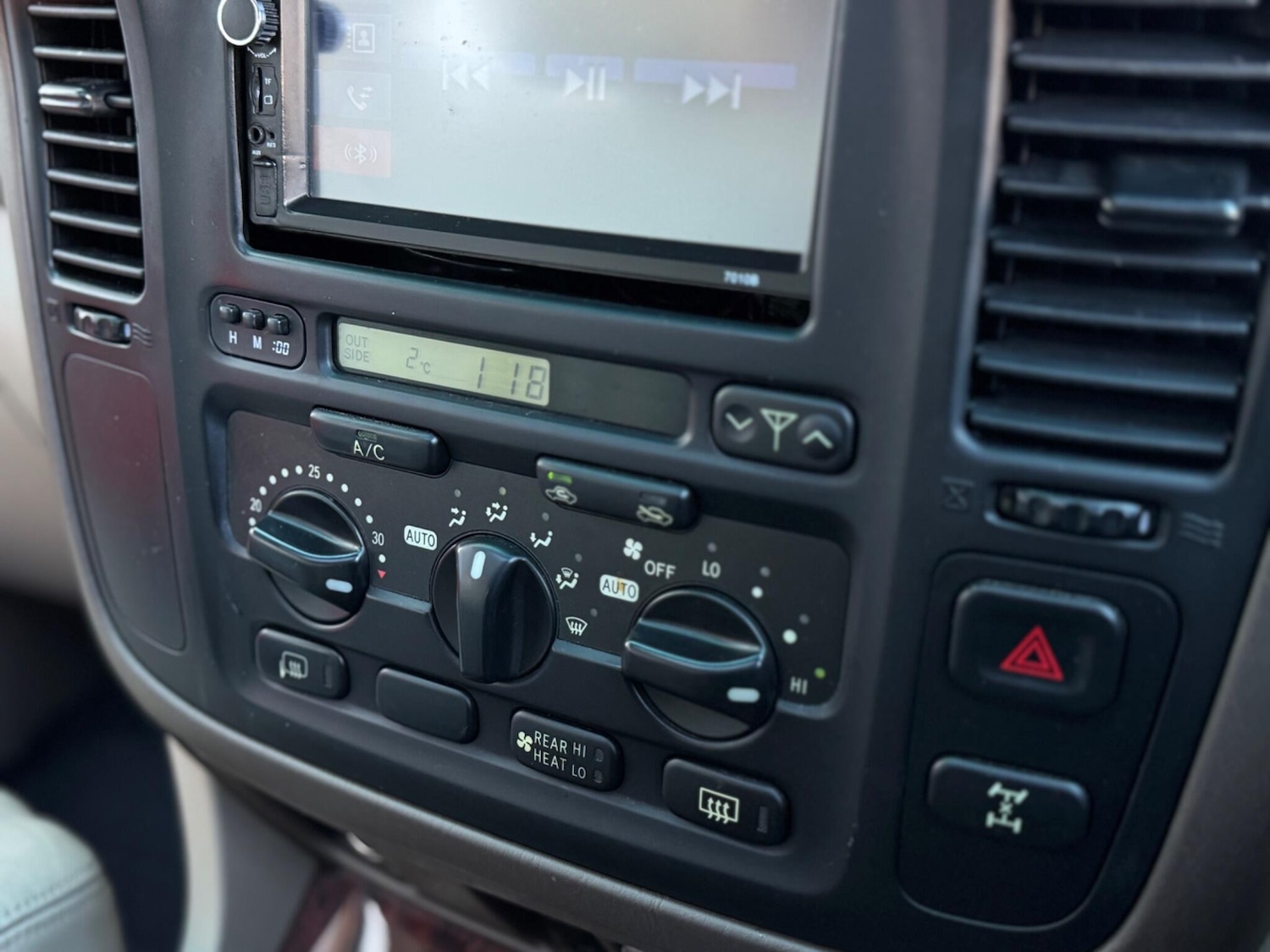 Used Toyota Land Cruiser Amazon 2002 for sale - 77109698: Photo 87