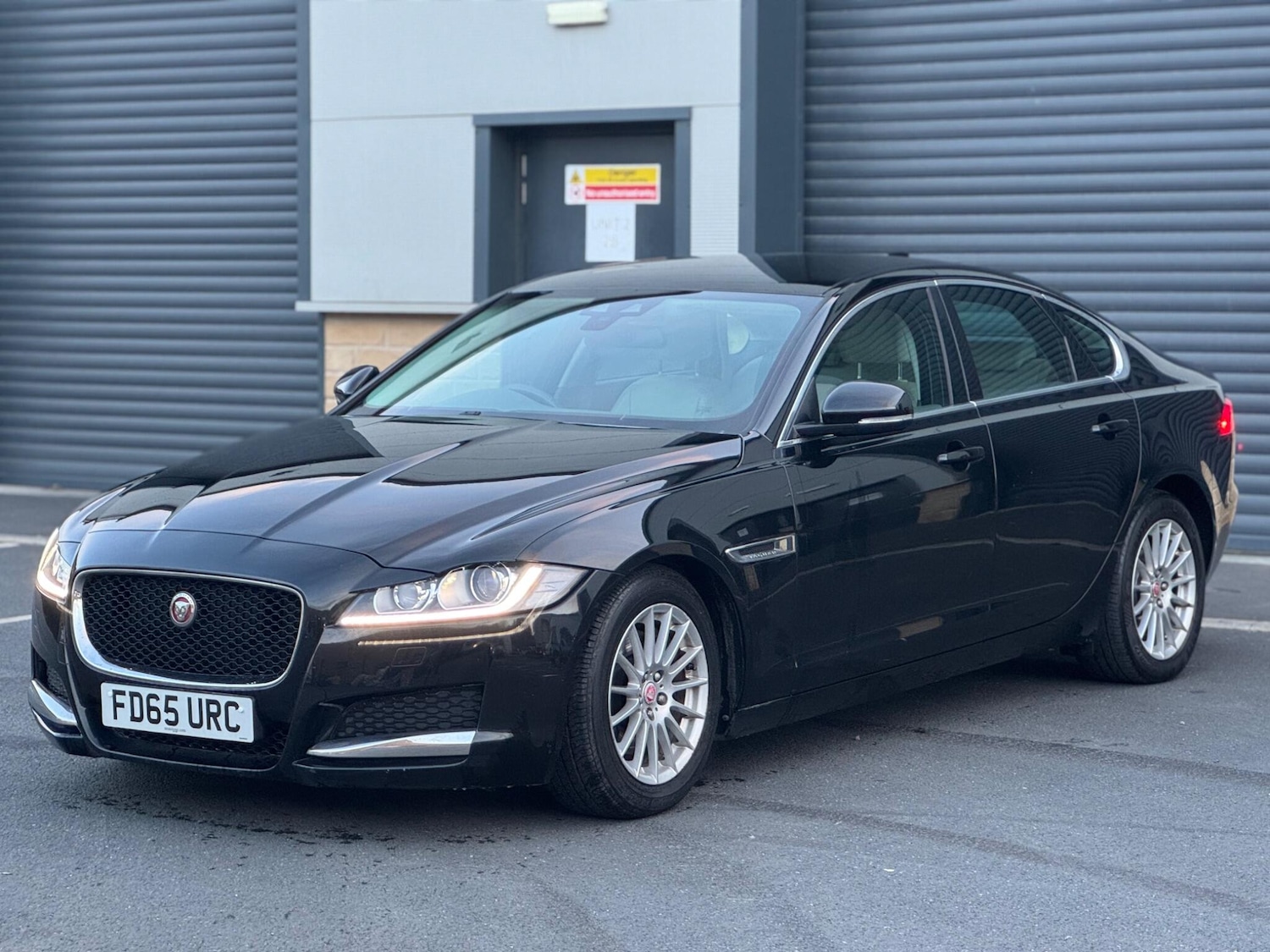 Used Jaguar XF 2015 for sale - 76633576: Photo 19