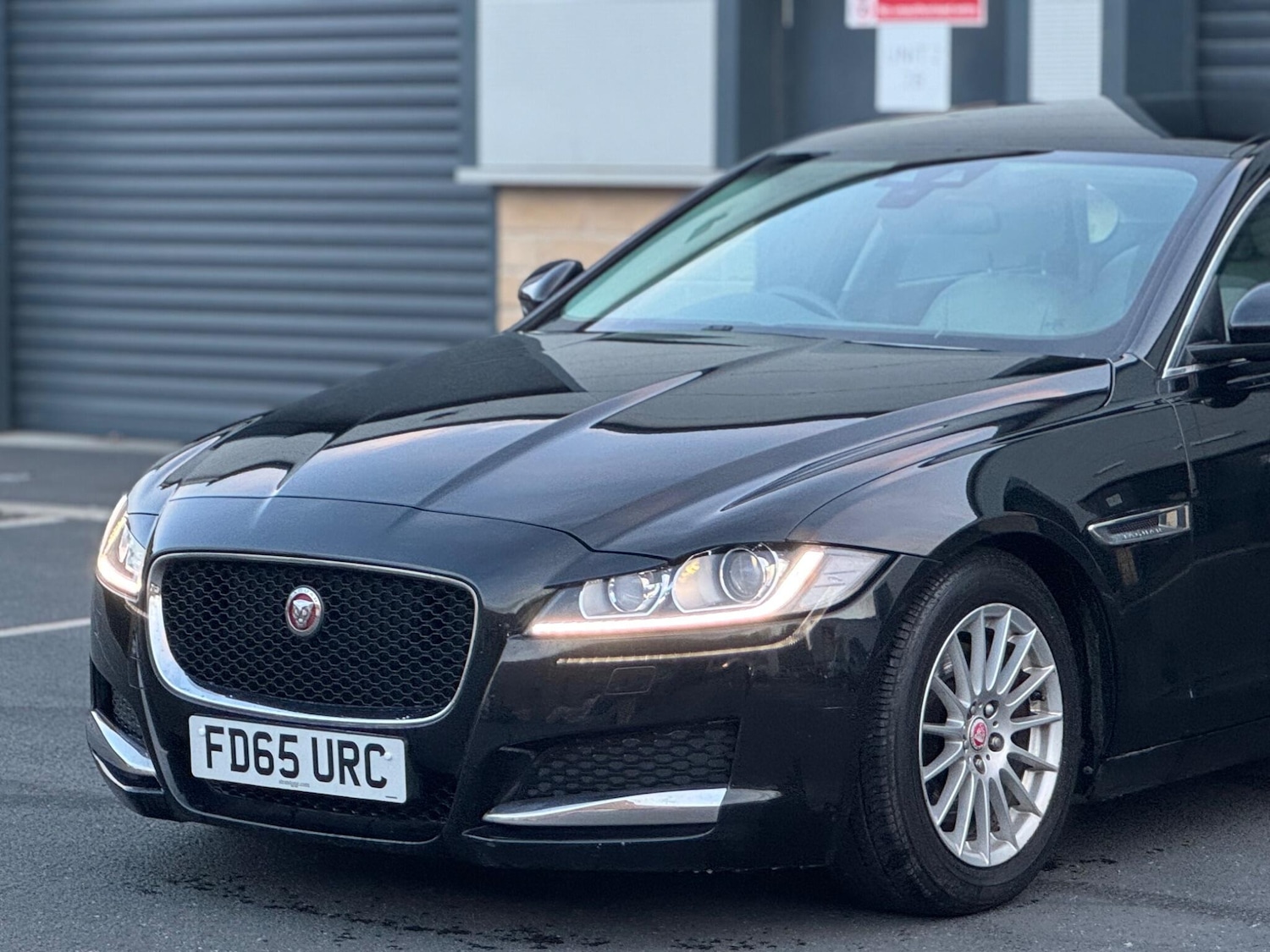 Used Jaguar XF 2015 for sale - 76633576: Photo 20