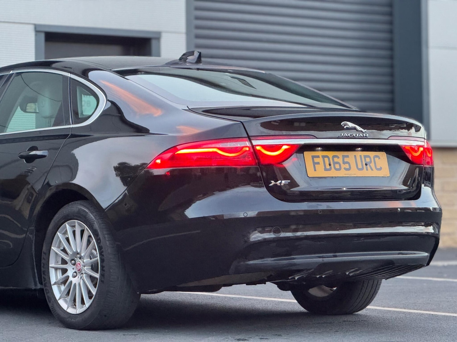 Used Jaguar XF 2015 for sale - 76633576: Photo 32