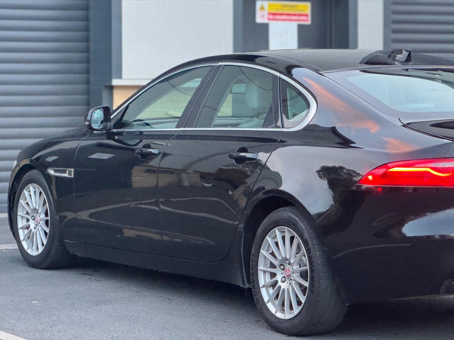 Used Jaguar XF 2015 for sale - 76633576: Photo 33