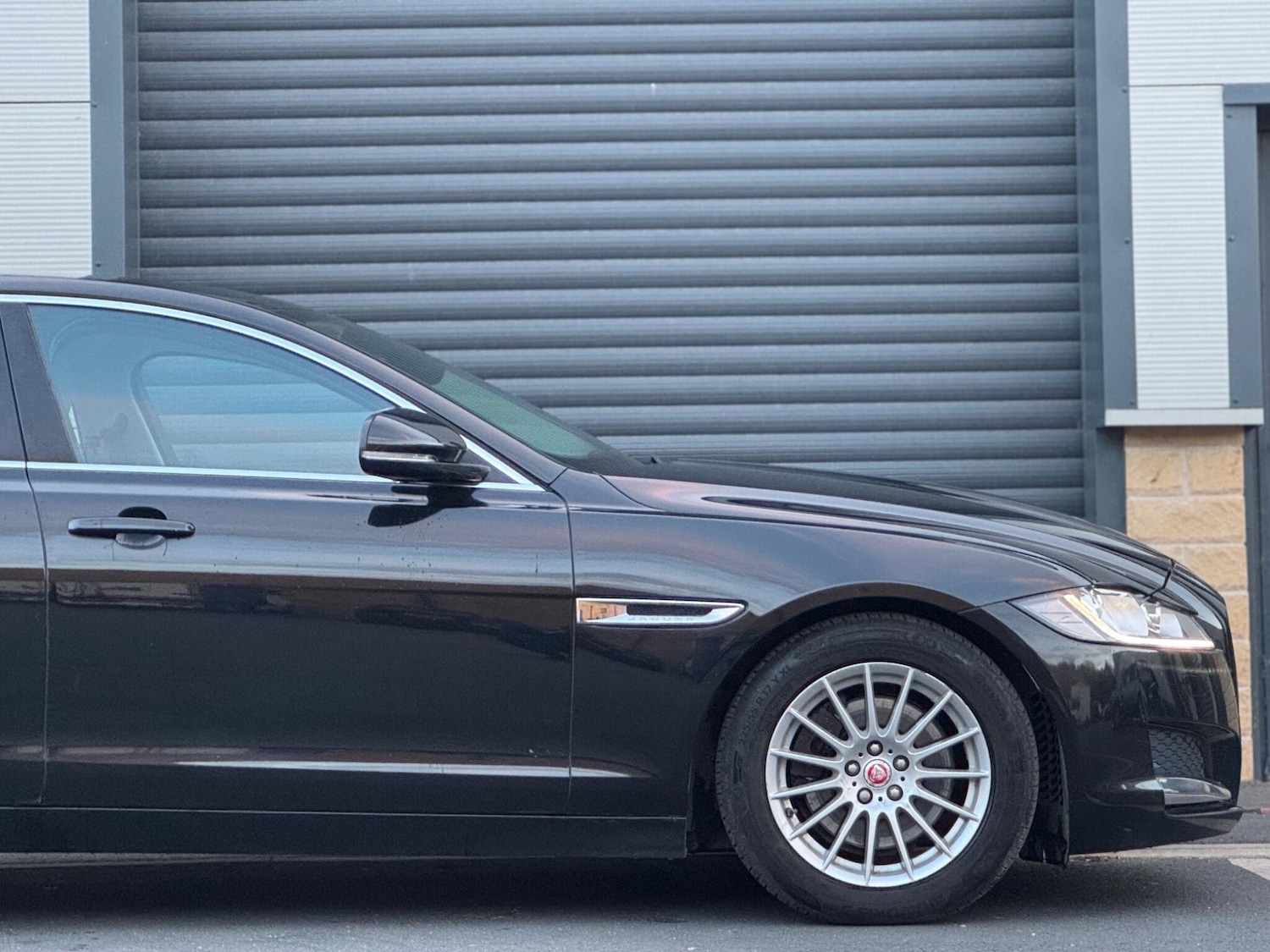 Used Jaguar XF 2015 for sale - 76633576: Photo 39