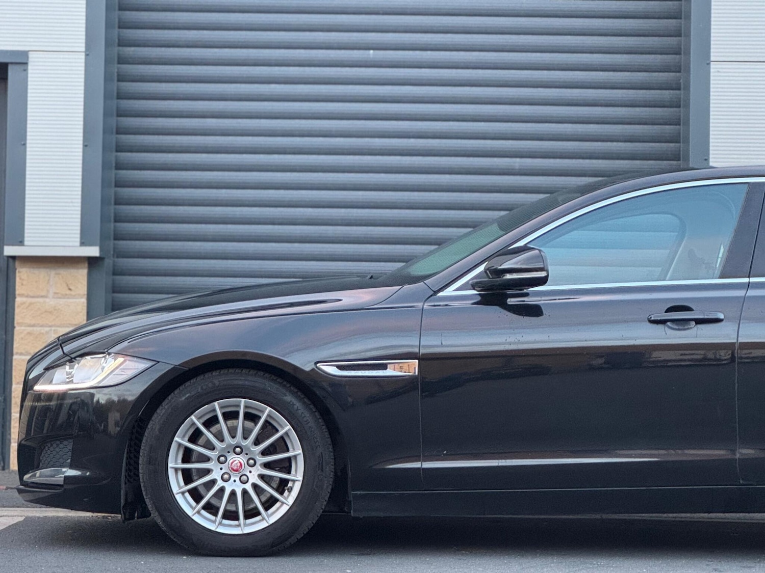 Used Jaguar XF 2015 for sale - 76633576: Photo 41