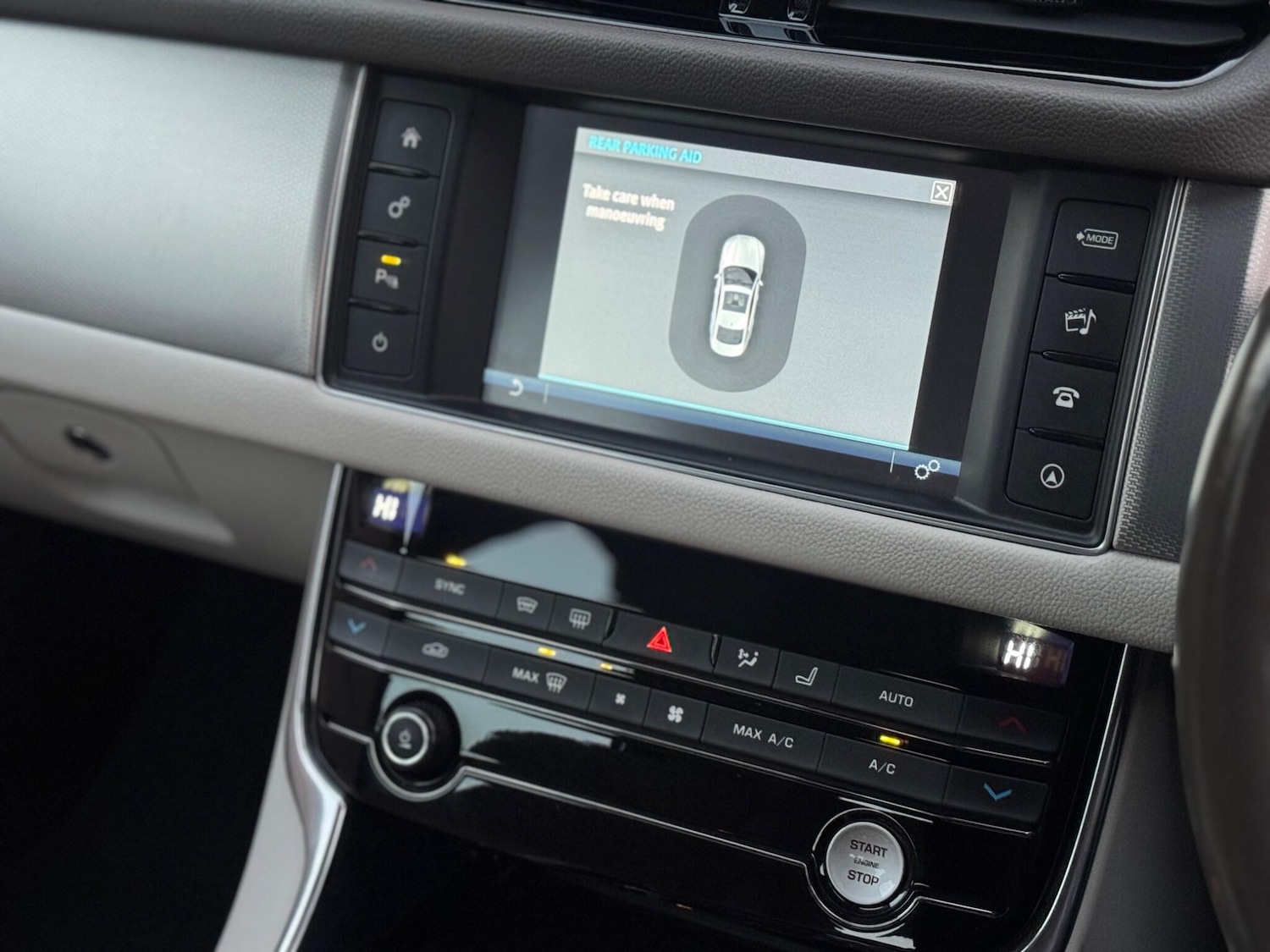 Used Jaguar XF 2015 for sale - 76633576: Photo 50