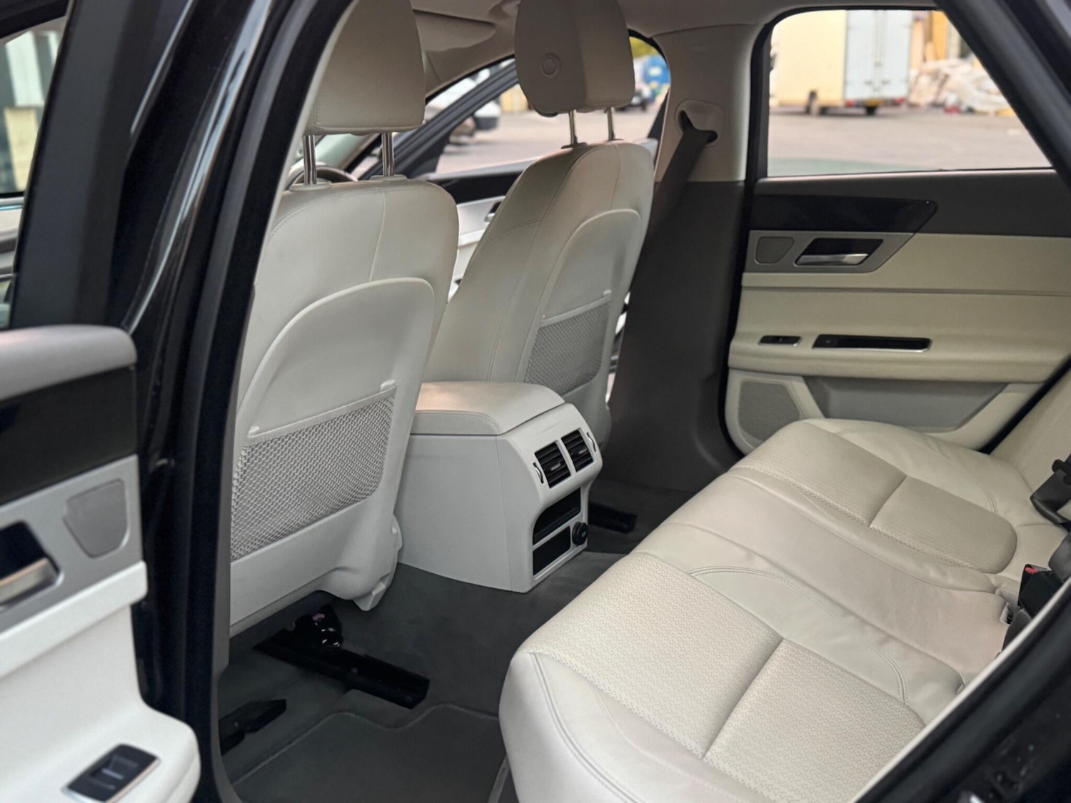 Used Jaguar XF 2015 for sale - 76633576: Photo 56