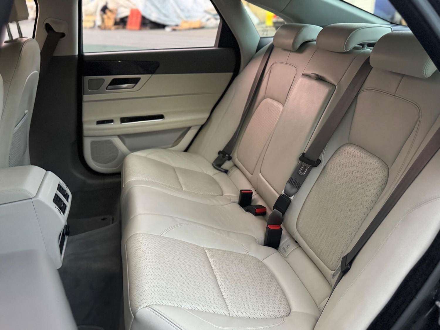 Used Jaguar XF 2015 for sale - 76633576: Photo 57