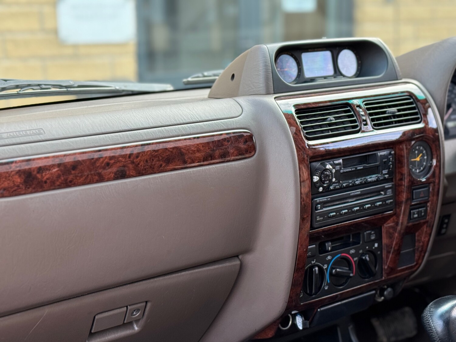 Used Toyota Land Cruiser 2002 for sale - 78070757: Photo 47