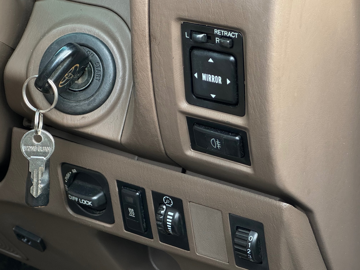 Used Toyota Land Cruiser 2002 for sale - 78070757: Photo 73