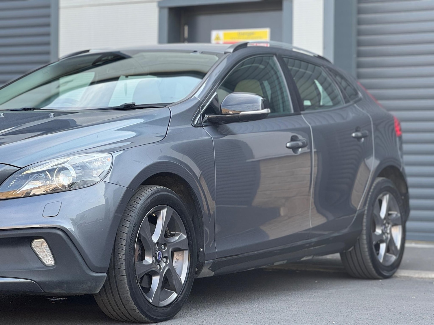 Used Volvo V40 2013 for sale - 76633739: Photo 11