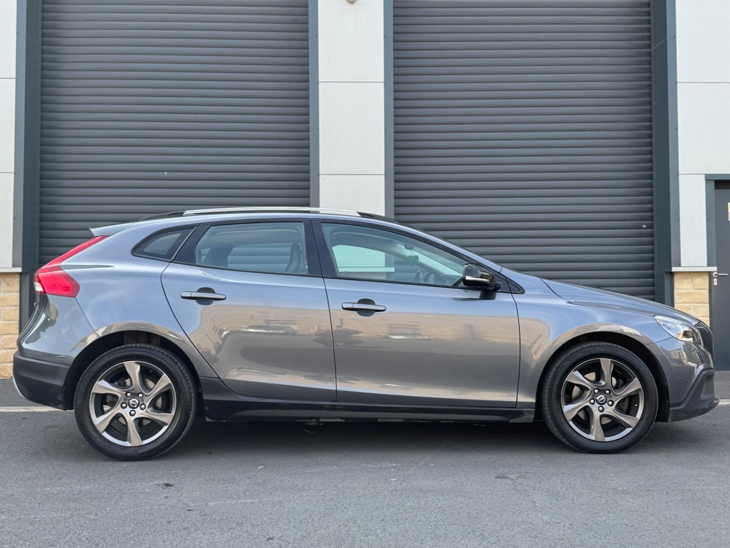 Used Volvo V40 2013 for sale - 76633739: Photo 22