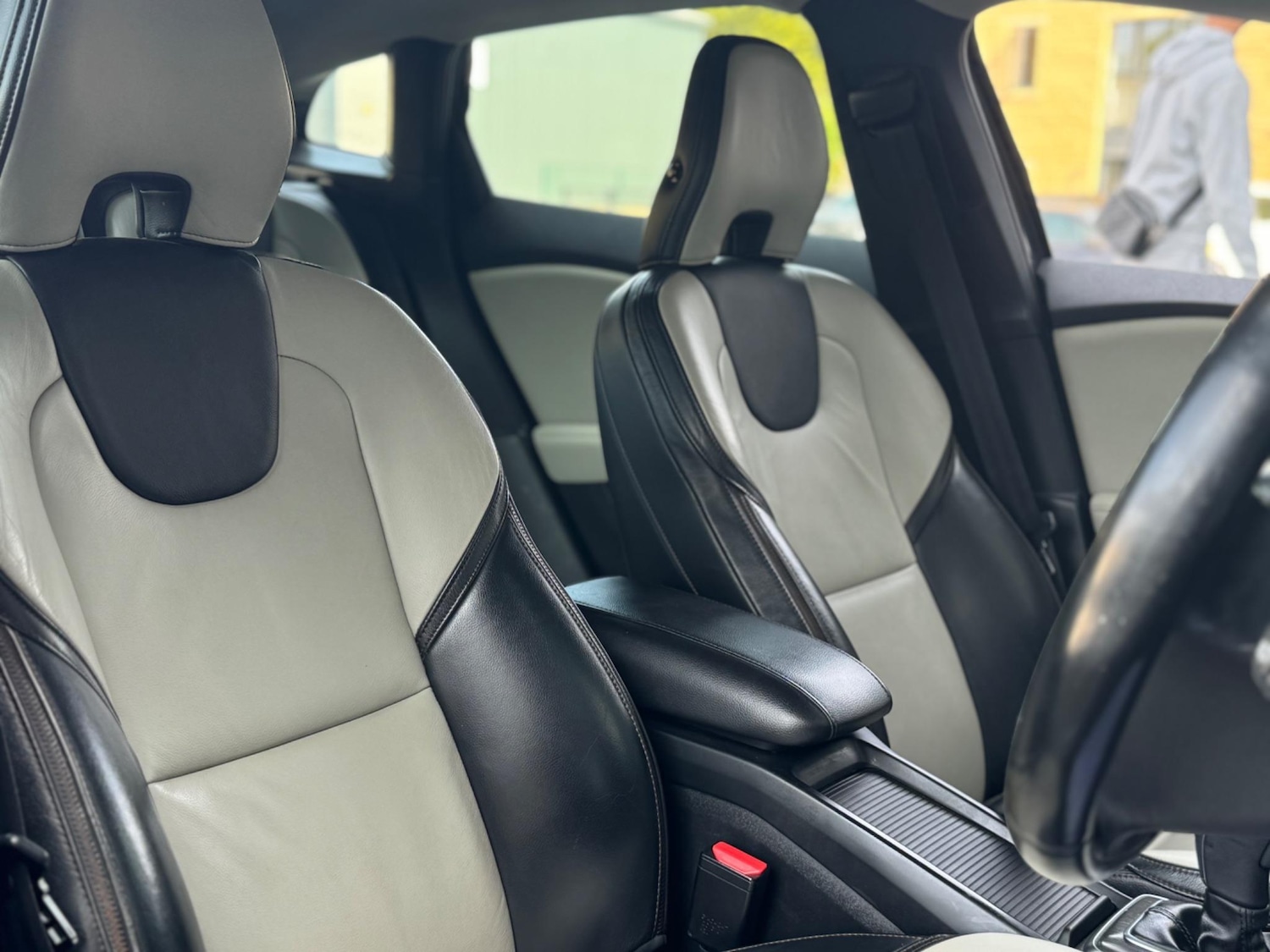 Used Volvo V40 2013 for sale - 76633739: Photo 31