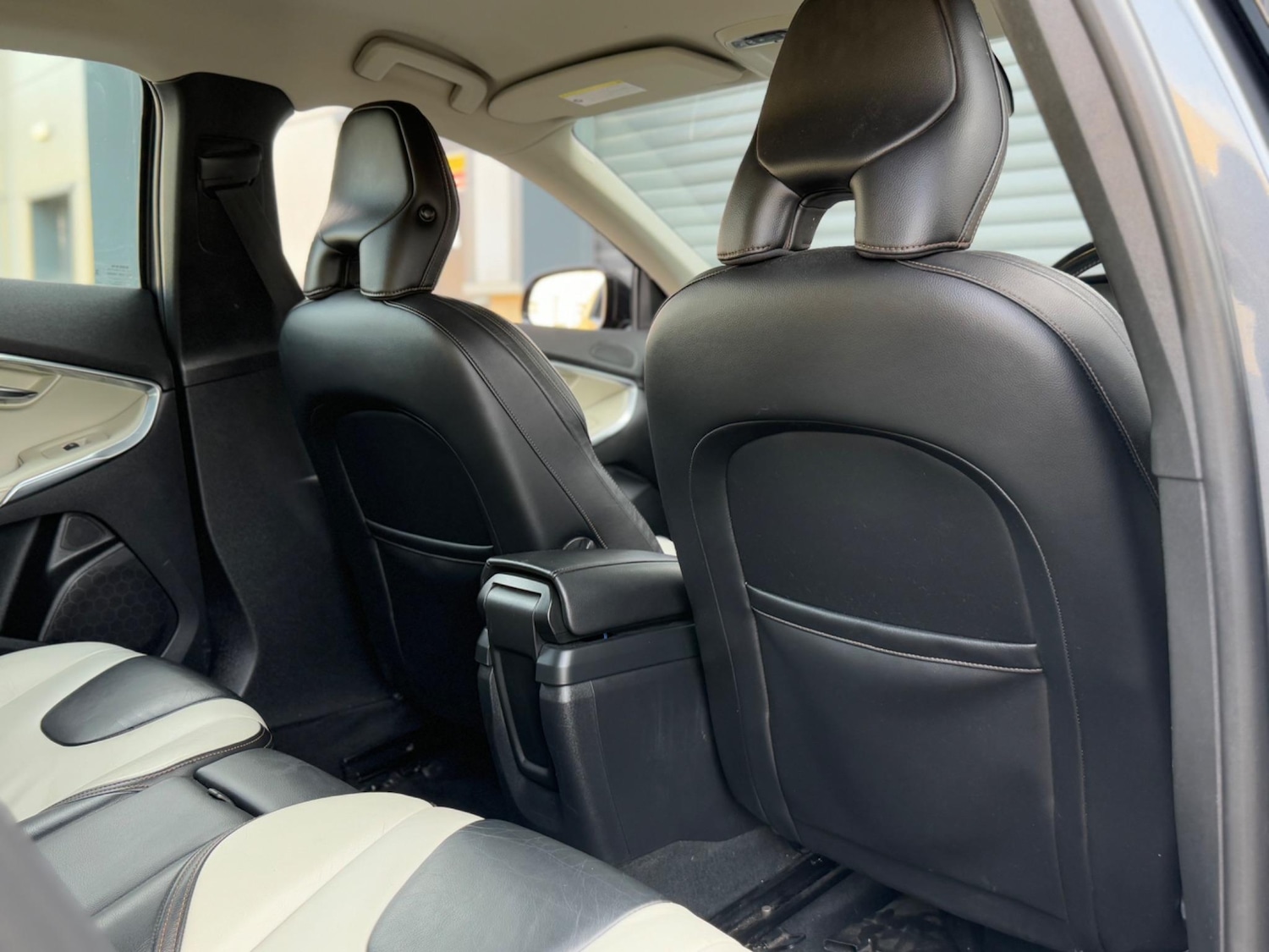 Used Volvo V40 2013 for sale - 76633739: Photo 33