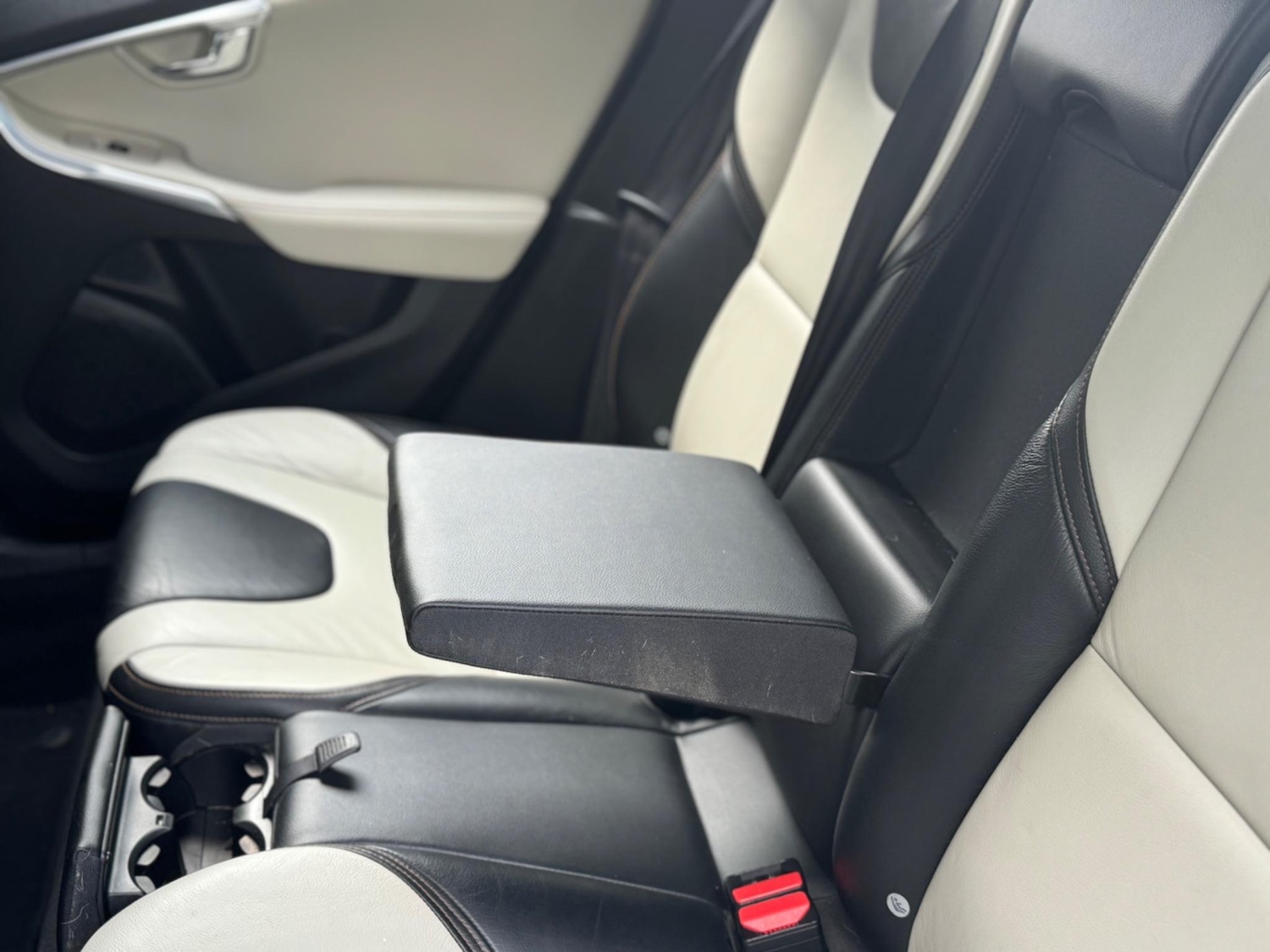 Used Volvo V40 2013 for sale - 76633739: Photo 39