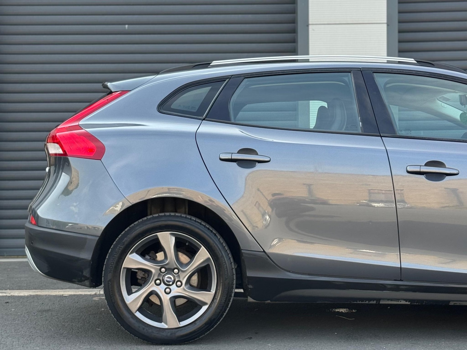 Used Volvo V40 2013 for sale - 76633739: Photo 48